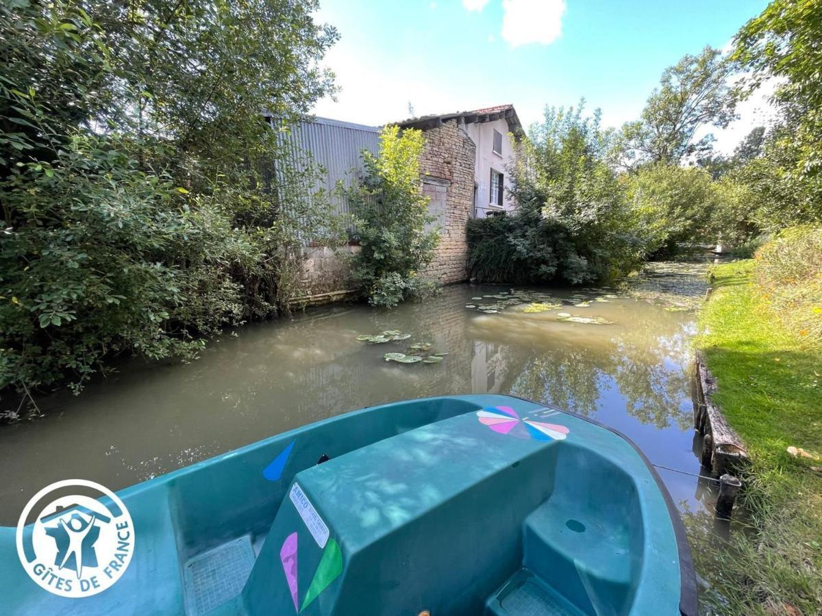 Gite Charmant Au Bord De L'Eau Avec Canoes, Terrasse Et Jardin A Damvix, Au Coeur Du Marais Poitevin. - Fr-1-426-354 빌라 외부 사진